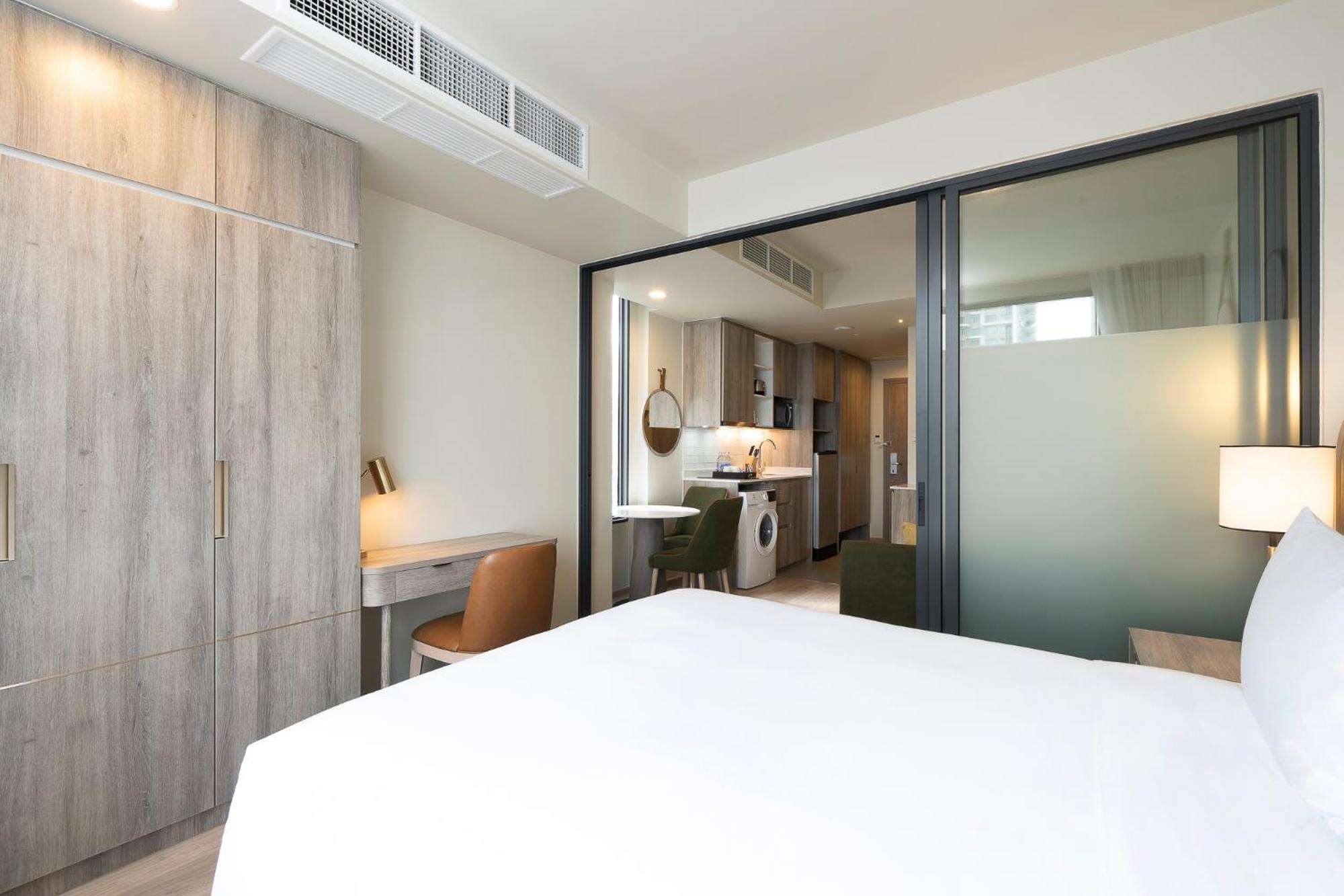 Staybridge Suites Bangkok Sukhumvit By Ihg מראה חיצוני תמונה