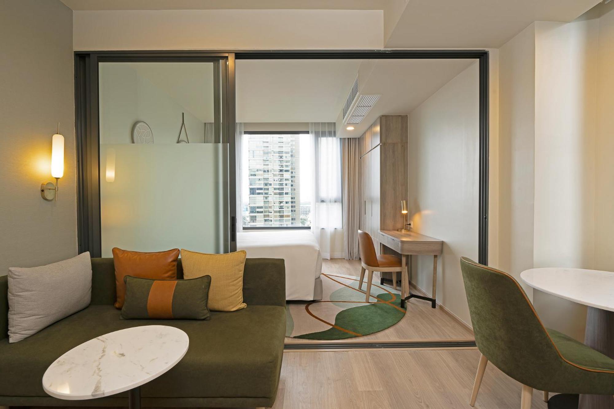 Staybridge Suites Bangkok Sukhumvit By Ihg מראה חיצוני תמונה